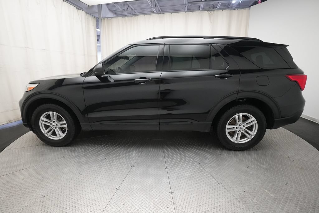 Used 2023 Ford Explorer XLT AWD/4WD image 24