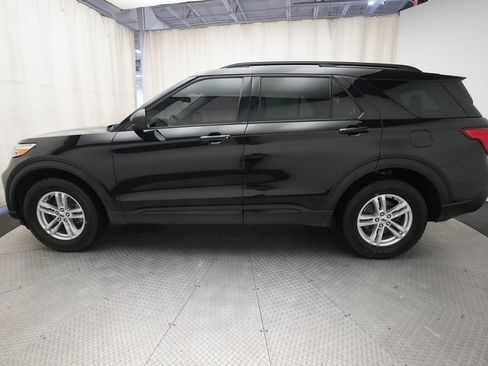 Used 2023 Ford Explorer XLT AWD/4WD image 24