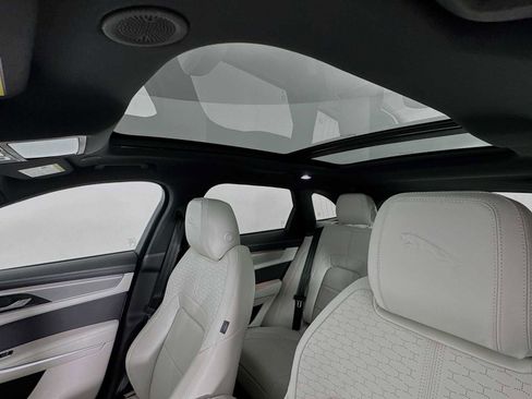 New 2026 Jaguar F-PACE R-Dynamic S image 13