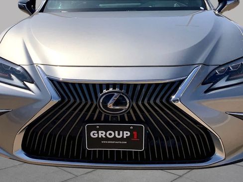 Used 2020 Lexus ES 350 Ultra Luxury w/ Accessory Package 2 FWD image 30