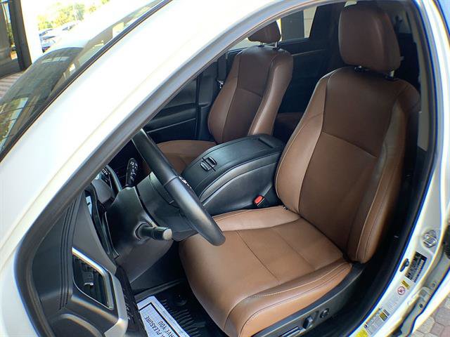 Used 2019 Toyota Highlander Limited AWD/4WD image 11
