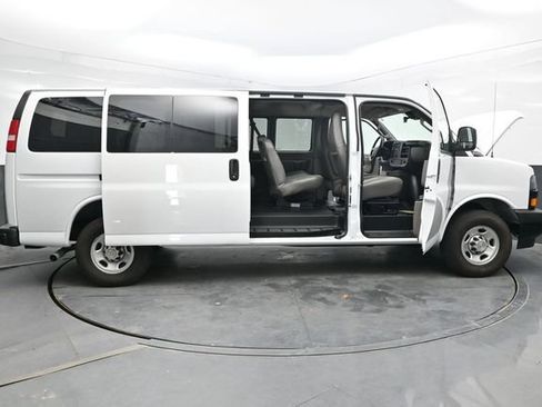 Used 2024 Chevrolet Express 3500 LS RWD image 55