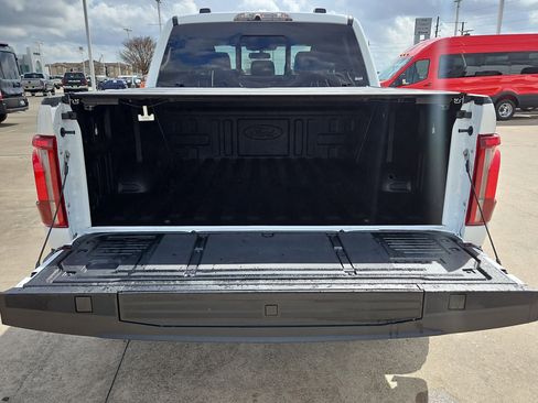 Used 2025 Ford F150 Raptor AWD/4WD image 31