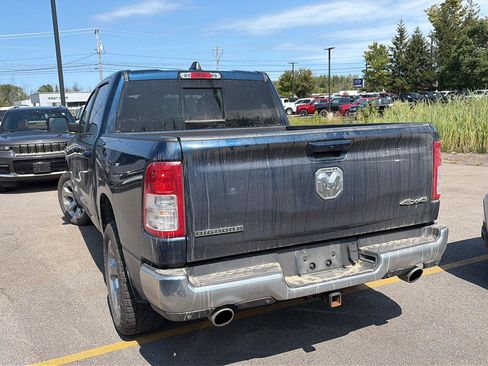 Used 2022 RAM 1500 Big Horn AWD/4WD image 3