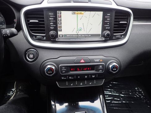 Used 2019 Kia Sorento EX w/ EX Touring Package AWD/4WD image 22
