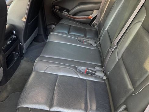 Used 2017 GMC Yukon SLT image 7