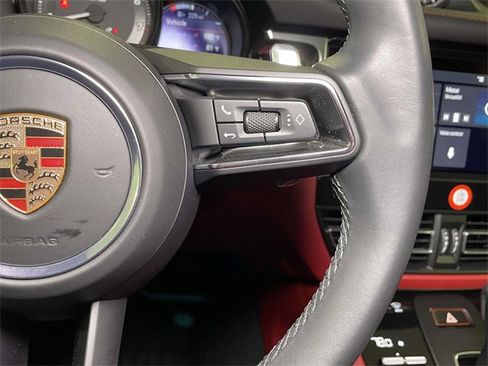 Used 2025 Porsche Macan image 43