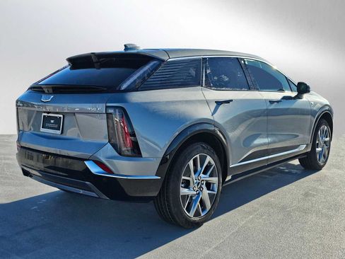 New 2026 Cadillac Optiq Luxury 1 image 3