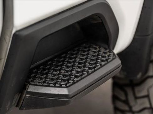 Used 2024 GMC Sierra 2500 AT4 w/ AT4 Premium Plus Package image 20