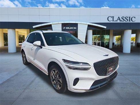 Used 2022 Genesis GV70 2.5T w/ Select Package image 2