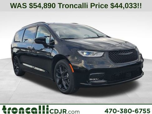 New 2026 Chrysler Pacifica Limited w/ S Appearance Package FWD image 1