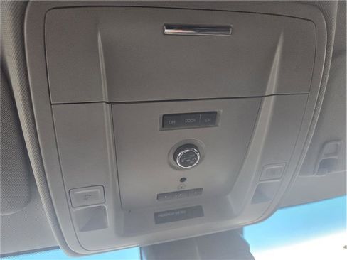 Used 2017 Chevrolet Tahoe Premier image 23