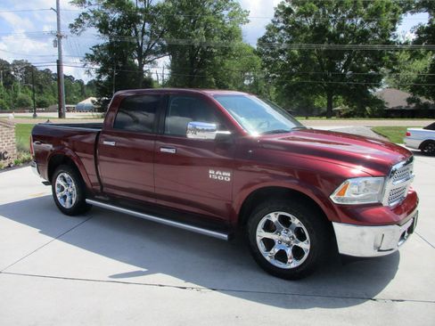 Used 2016 RAM 1500 Laramie w/ Convenience Group image 25