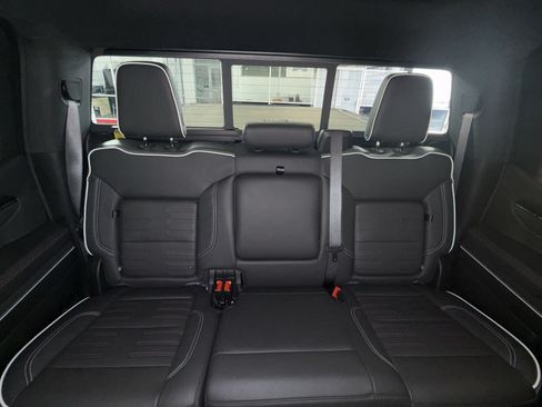 Used 2025 GMC Sierra 1500 AT4X AWD/4WD image 25
