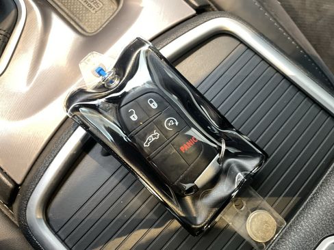 Used 2022 Dodge Charger Scat Pack RWD image 46