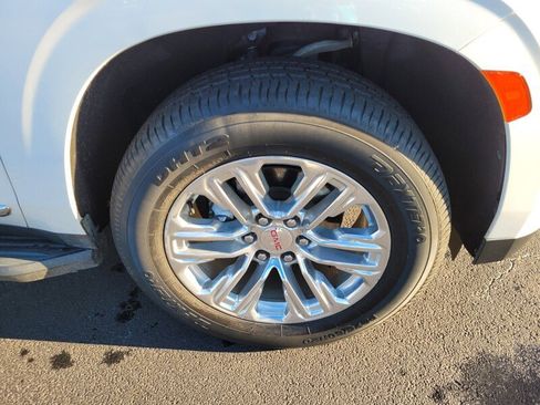 Used 2021 GMC Yukon SLT w/ Rear Media and Nav Package image 19