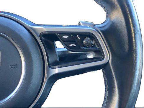 Used 2017 Porsche Cayenne S image 17