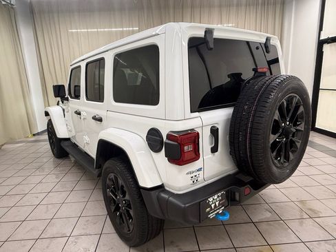 Used 2023 Jeep Wrangler Sahara w/ Cold Weather Group image 8