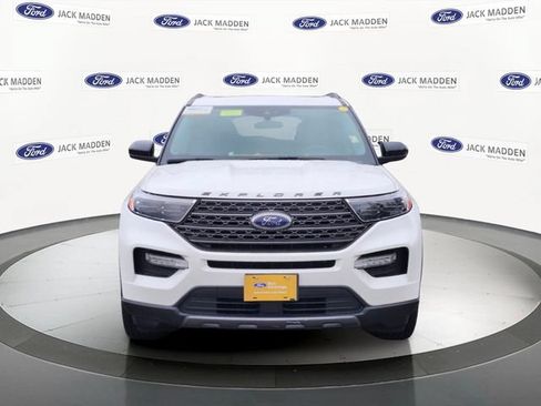 Used 2023 Ford Explorer XLT w/ Equipment Group 202A AWD/4WD image 8