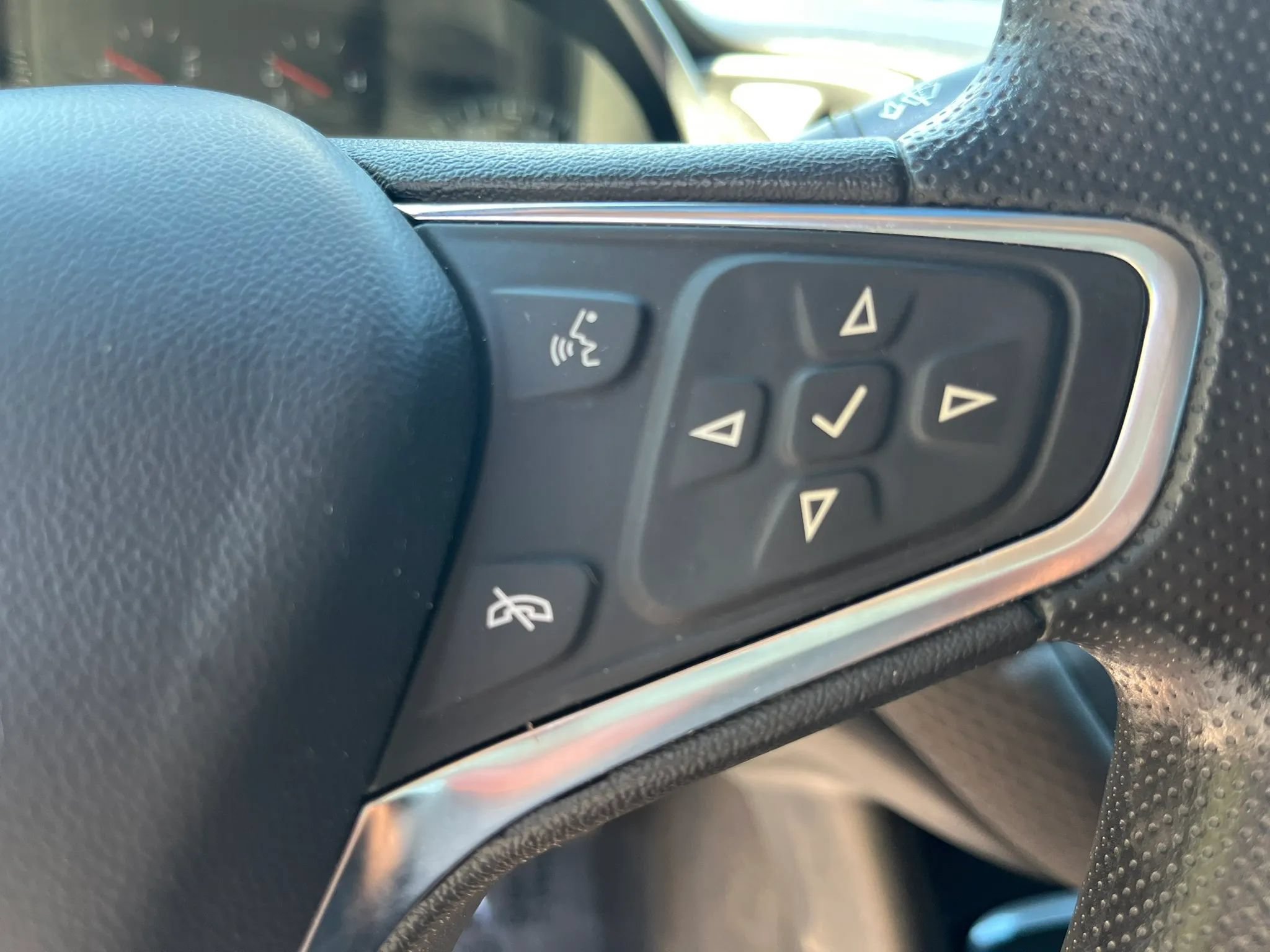 Used 2023 Chevrolet Malibu LT FWD image 16