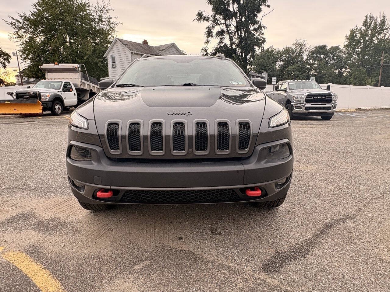 Used 2014 Jeep Cherokee Trailhawk w/ Cold Weather Group AWD/4WD image 3