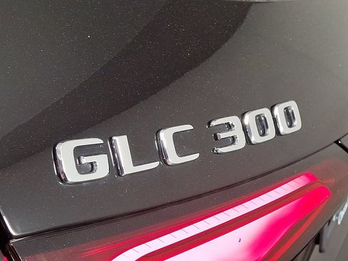 Used 2023 Mercedes-Benz GLC 300 4MATIC image 31