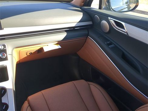 New 2026 Genesis GV80 2.5T Prestige image 15