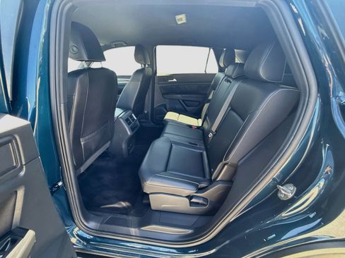 Used 2020 Volkswagen Atlas Cross Sport SE w/ Towing Package FWD image 24