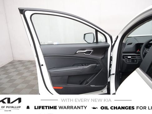 New 2026 Kia Sportage EX image 9