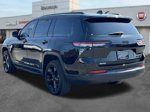 Used 2025 Jeep Grand Cherokee L Limited w/ Black Appearance Package AWD/4WD image 5