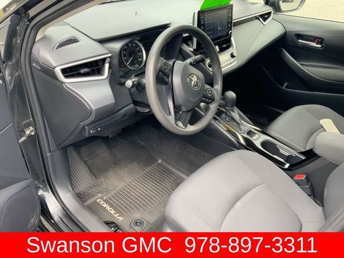 Used 2020 Toyota Corolla LE FWD image 11