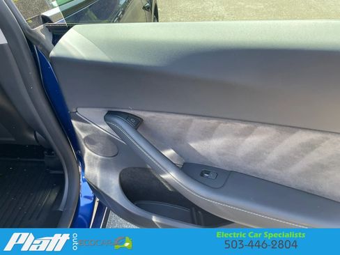 Used 2024 Tesla Model Y Long Range RWD image 47