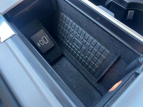 Used 2026 Lincoln Navigator Premiere AWD/4WD image 36