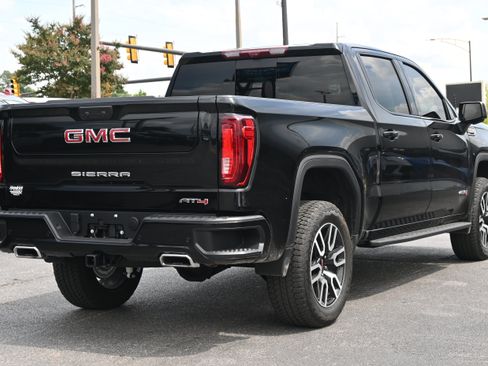 Used 2025 GMC Sierra 1500 AT4 w/ AT4 Premium Package AWD/4WD image 12