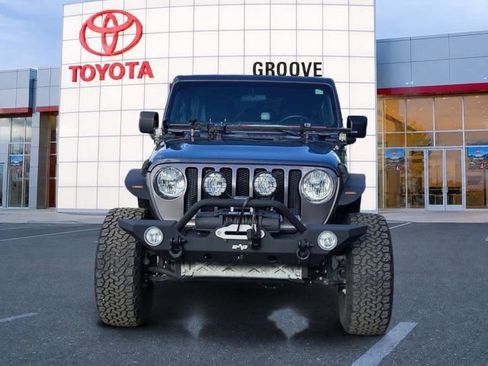 Used 2018 Jeep Wrangler Unlimited Sport S AWD/4WD image 9