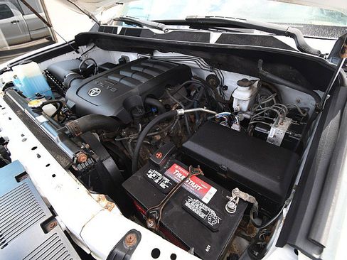 Used 2015 Toyota Tundra SR image 26