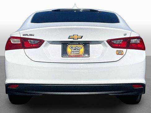 Used 2018 Chevrolet Malibu LT FWD image 4