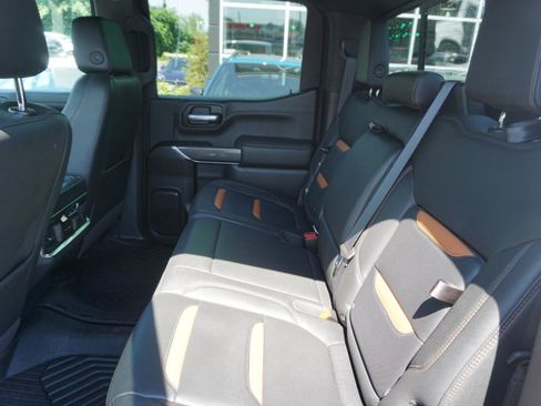 Used 2021 GMC Sierra 1500 AT4 w/ AT4 Value Package AWD/4WD image 14