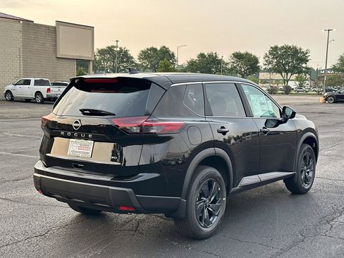 New 2026 Nissan Rogue SV w/ Cold Weather Package AWD/4WD image 4