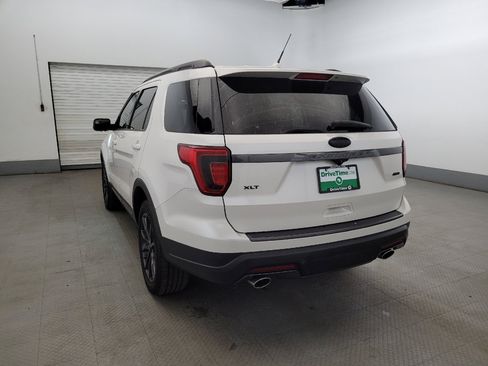 Used 2018 Ford Explorer XLT w/ Equipment Group 202A AWD/4WD image 6