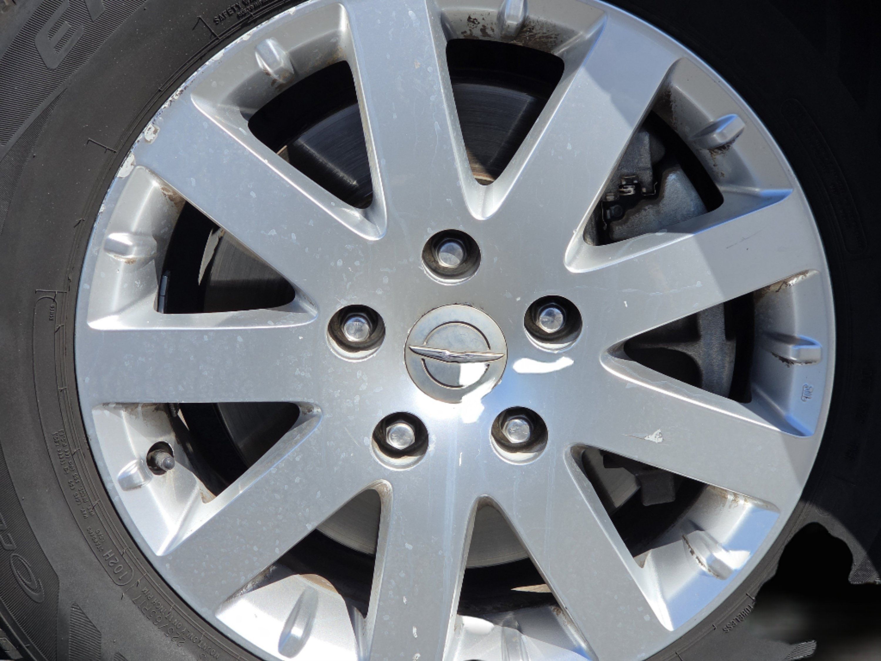 Used 2015 Chrysler Town & Country Touring FWD image 16