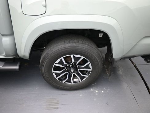 Used 2023 Toyota Tacoma TRD Sport AWD/4WD image 13