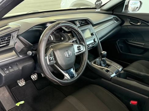 Used 2019 Honda Civic Sport image 3