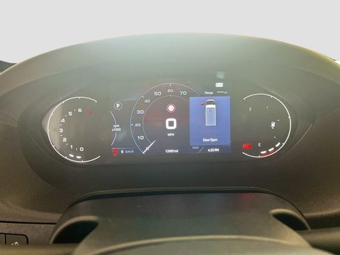 Used 2025 RAM ProMaster 2500 FWD image 12