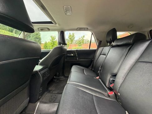 Used 2019 Toyota 4Runner TRD Off-Road Premium AWD/4WD image 15