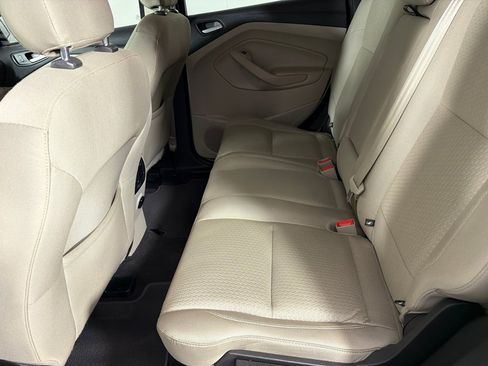 Used 2018 Ford Escape SE FWD image 18