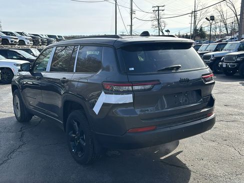 New 2025 Jeep Grand Cherokee L Altitude image 8