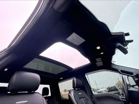 Used 2021 Ford F450 Platinum w/ FX4 Off-Road Package image 30