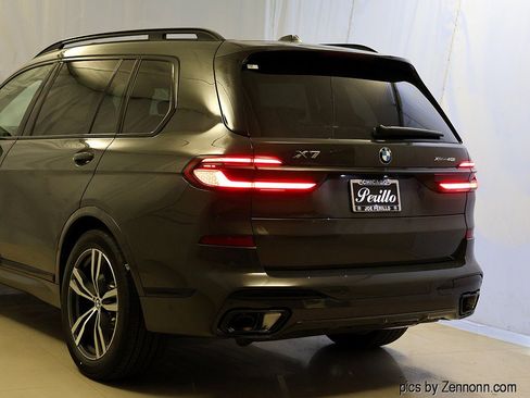 New 2027 BMW X7 xDrive40i w/ M Sport Package AWD/4WD image 8