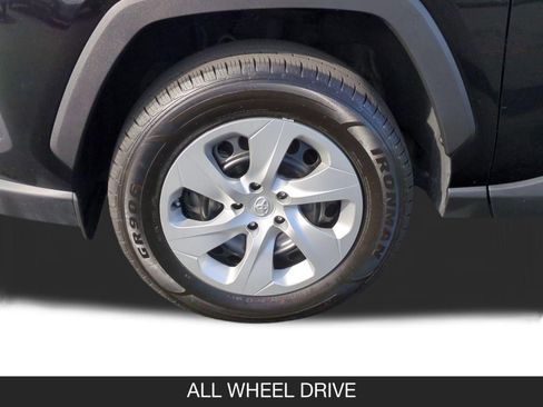 Used 2024 Toyota RAV4 LE image 11